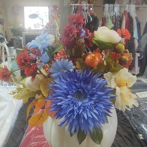 Fall flowers arrangement